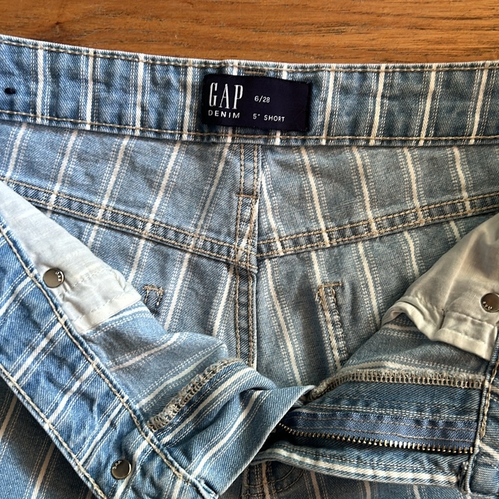 🌺GAP 100% Cotton 5” Striped Denim Shorts - Picture 4 of 5